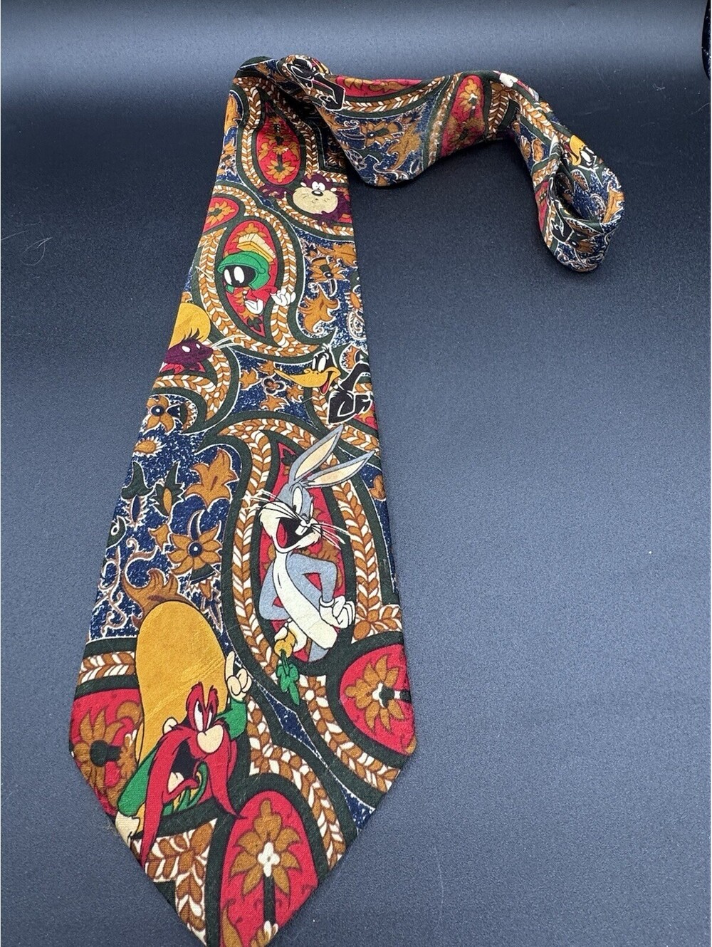 Vintage Looney Tunes Mania Bugs Bunny Marvin Martian Sam TazPaisley Necktie 1993